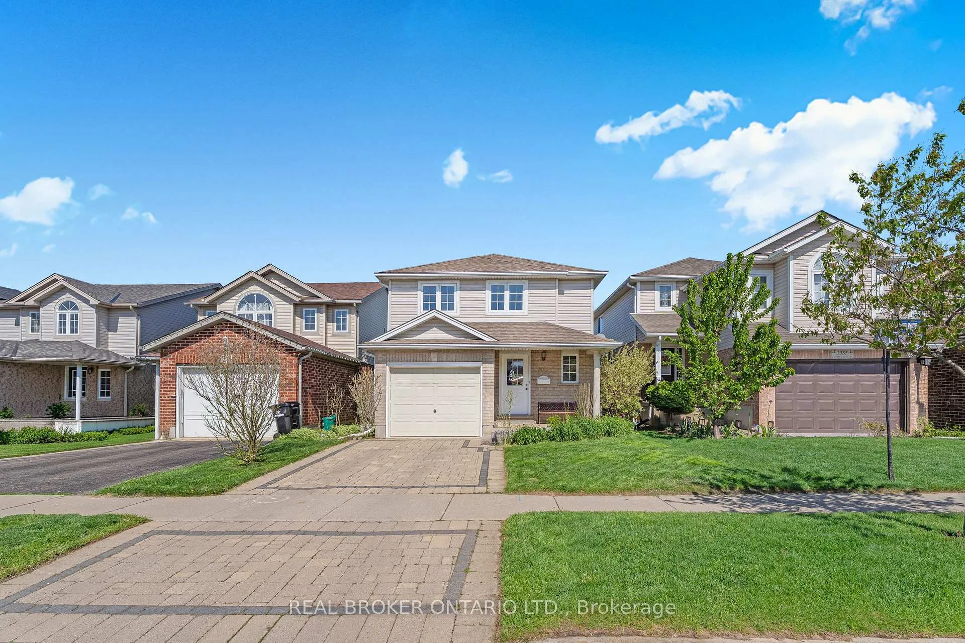 Photo 13 of 1089 Copper Leaf Crescent, Kitchener, Trussler — HOMEH