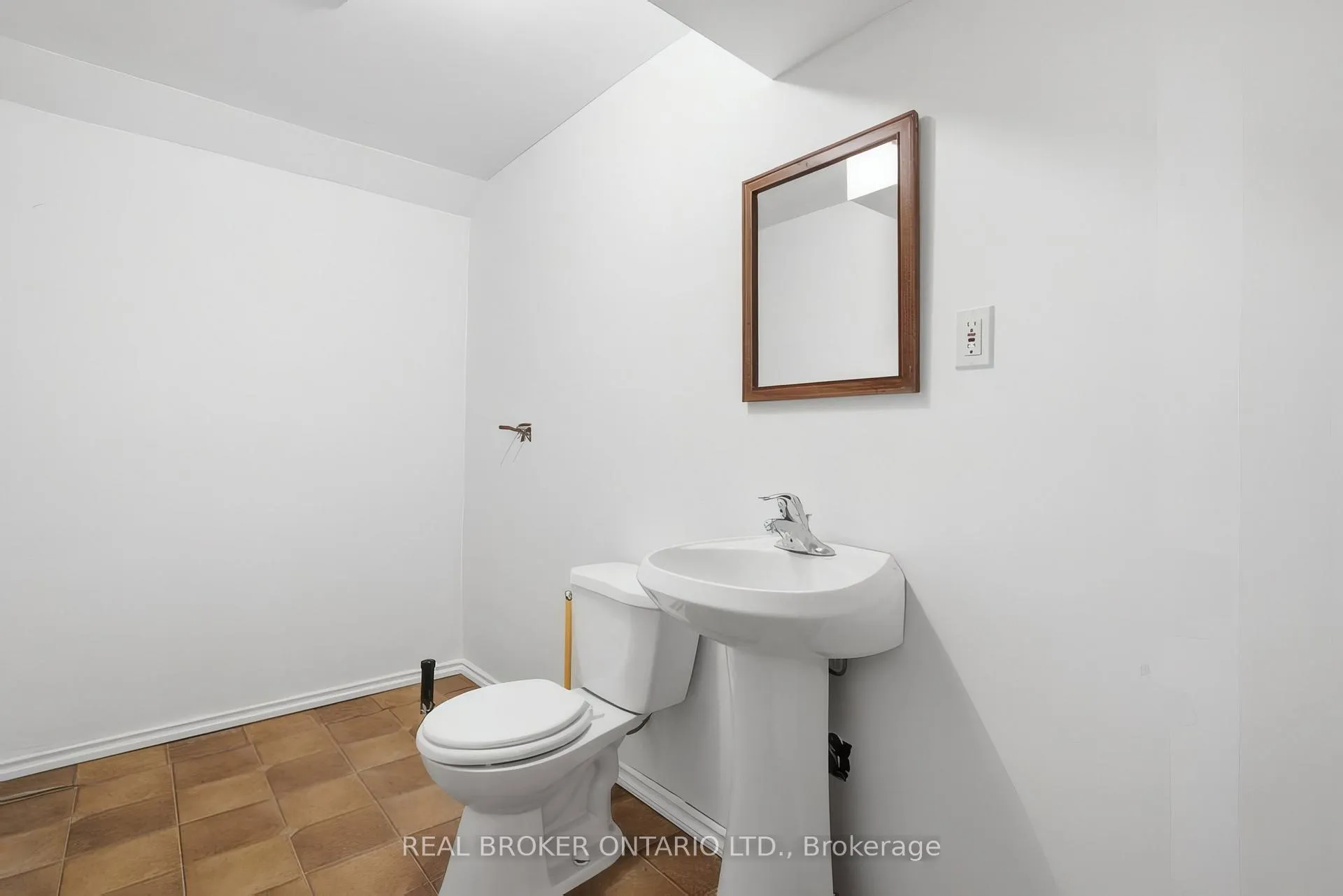 Photo 24 of 1089 Copper Leaf Crescent, Kitchener, Trussler — HOMEH