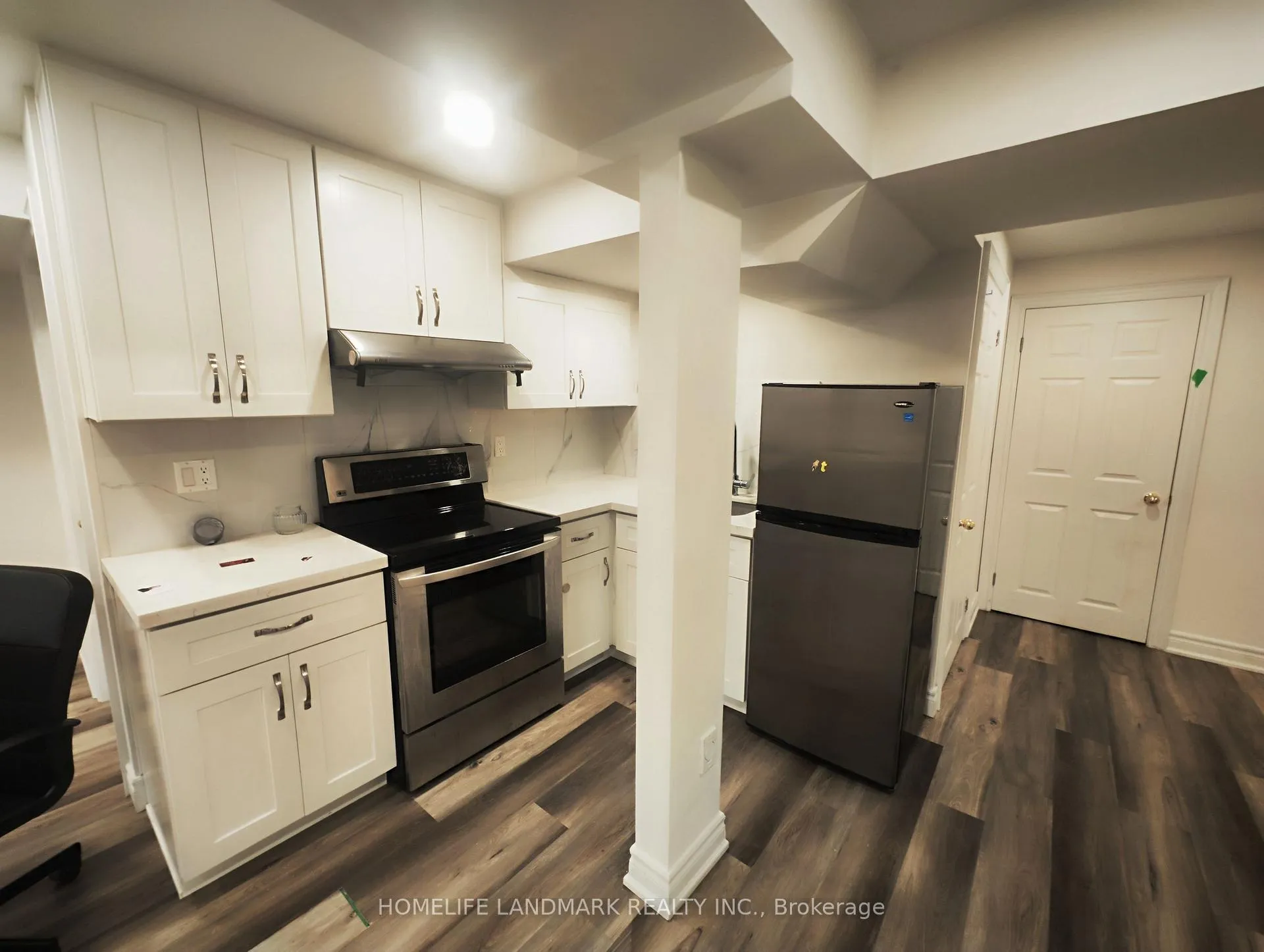 Photo 4 of 5 Southvale (Basement) Drive, Vaughan, Patterson — HOMEH