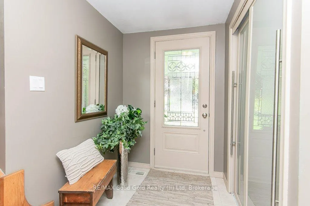 Photo 4 of 78 Inwood Crescent, Kitchener — HOMEH
