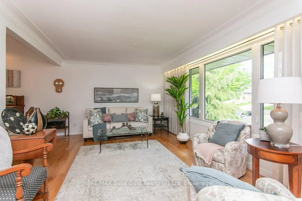Photo 5 of 78 Inwood Crescent, Kitchener — HOMEH