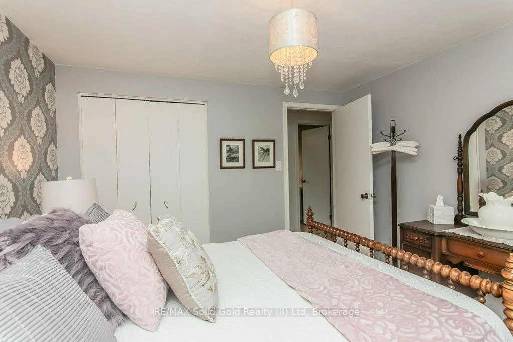 Photo 19 of 78 Inwood Crescent, Kitchener — HOMEH