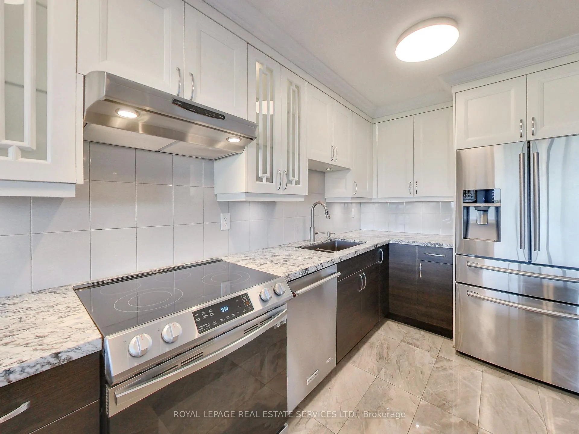 Photo 6 of Unit 1302, 240 Scarlett Road, Toronto, Rockcliffe-Smythe — HOMEH