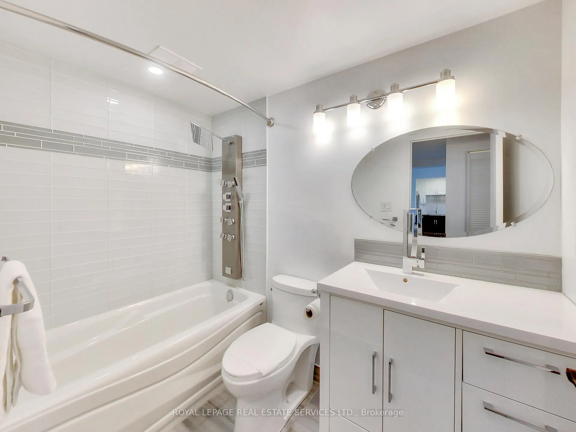 Photo 11 of Unit 1302, 240 Scarlett Road, Toronto, Rockcliffe-Smythe — HOMEH