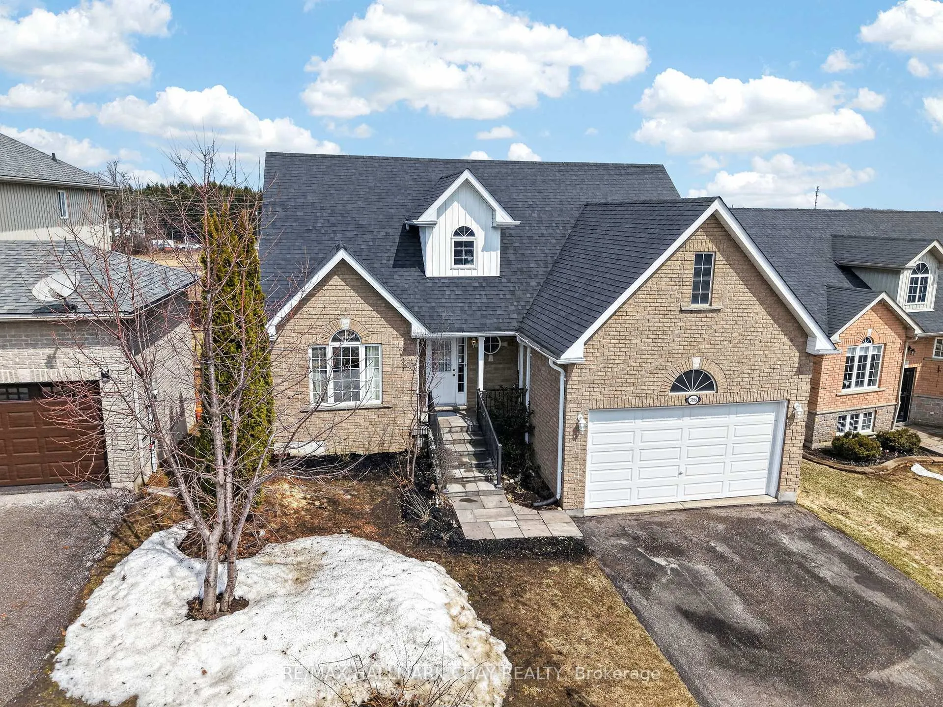 Photo 1 of 3198 Bass Lake Side Road E, Orillia — HOMEH