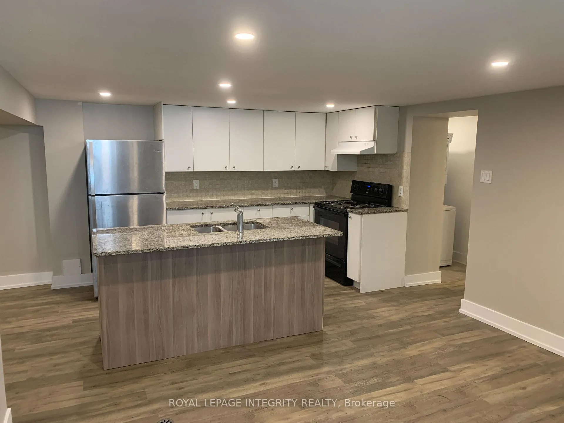 Photo 4 of Unit B, 468 Besserer Street, Ottawa, Sandy Hill — HOMEH