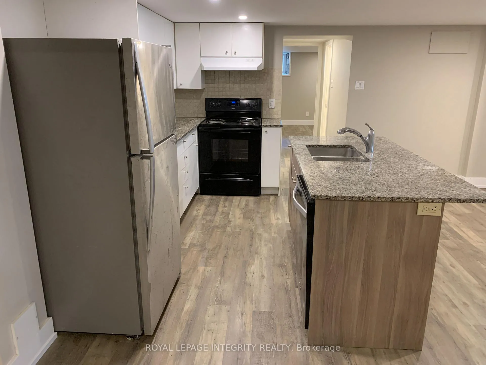 Photo 5 of Unit B, 468 Besserer Street, Ottawa, Sandy Hill — HOMEH