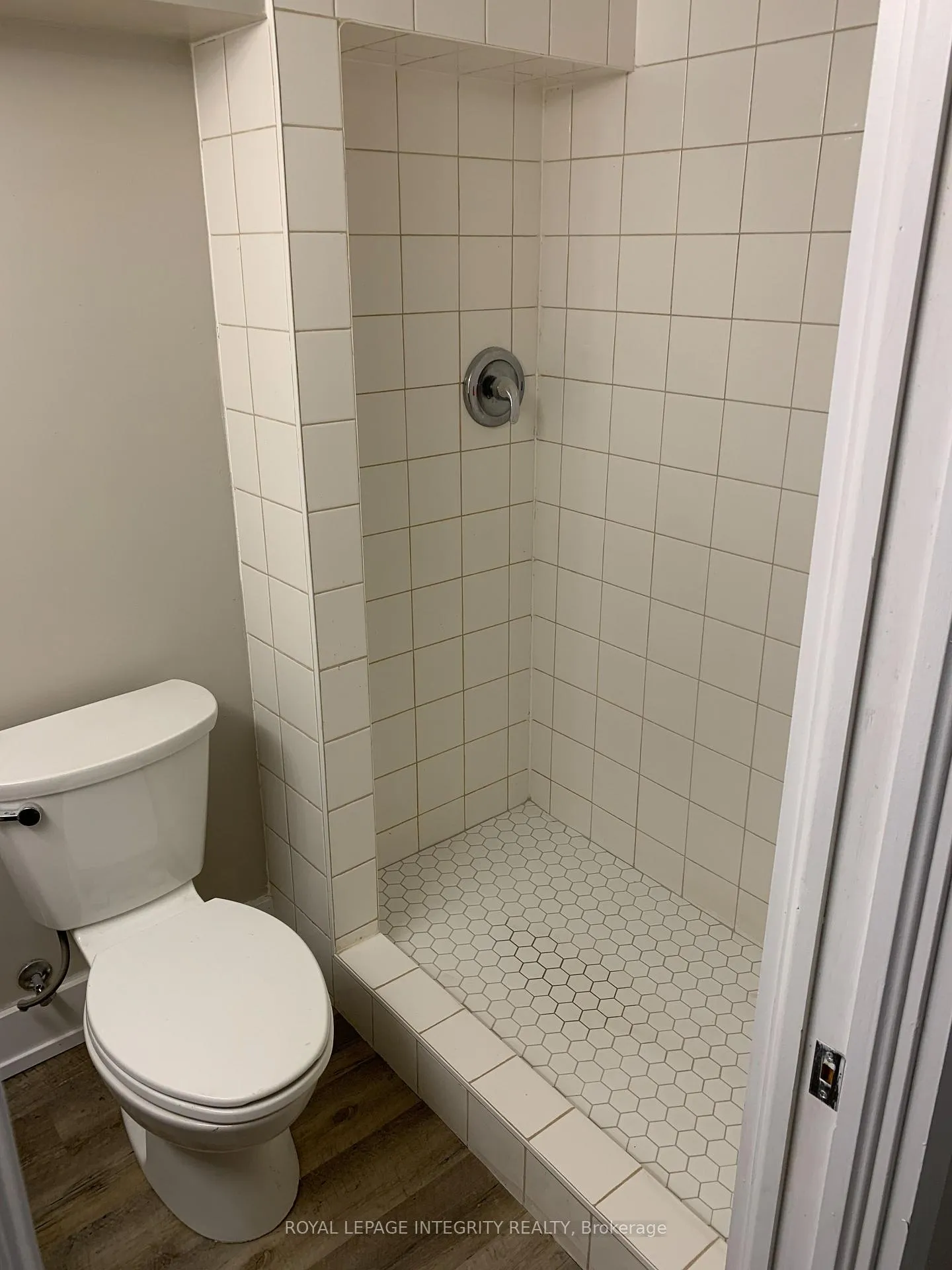 Photo 11 of Unit B, 468 Besserer Street, Ottawa, Sandy Hill — HOMEH