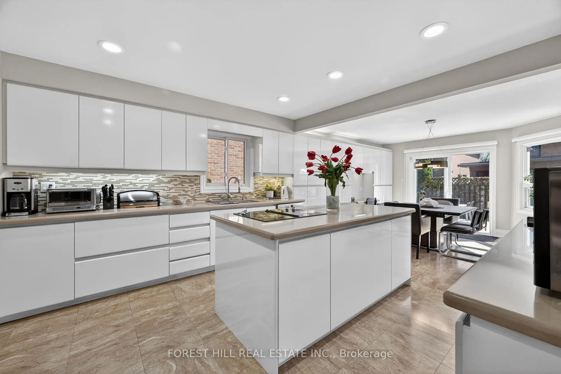Photo 12 of 15 Palmerston Drive, Vaughan, Beverley Glen — HOMEH