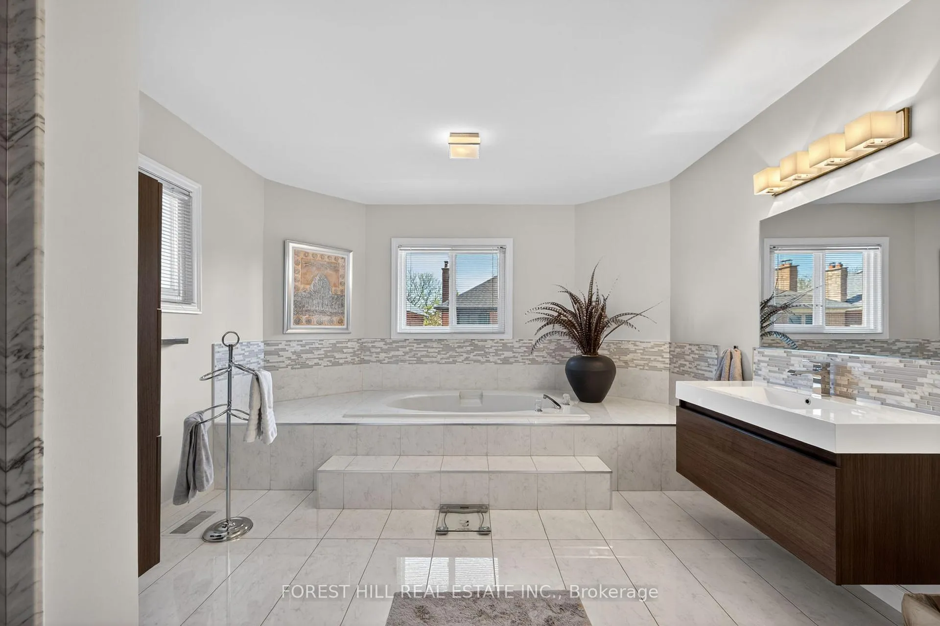 Photo 28 of 15 Palmerston Drive, Vaughan, Beverley Glen — HOMEH