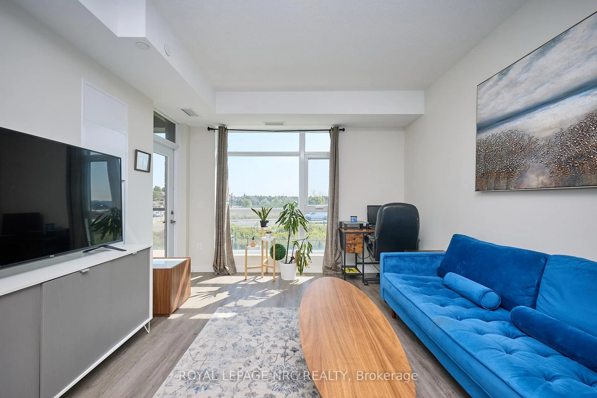 Photo 12 of Unit 221, 600 North Service Road, Hamilton, Lakeshore — HOMEH