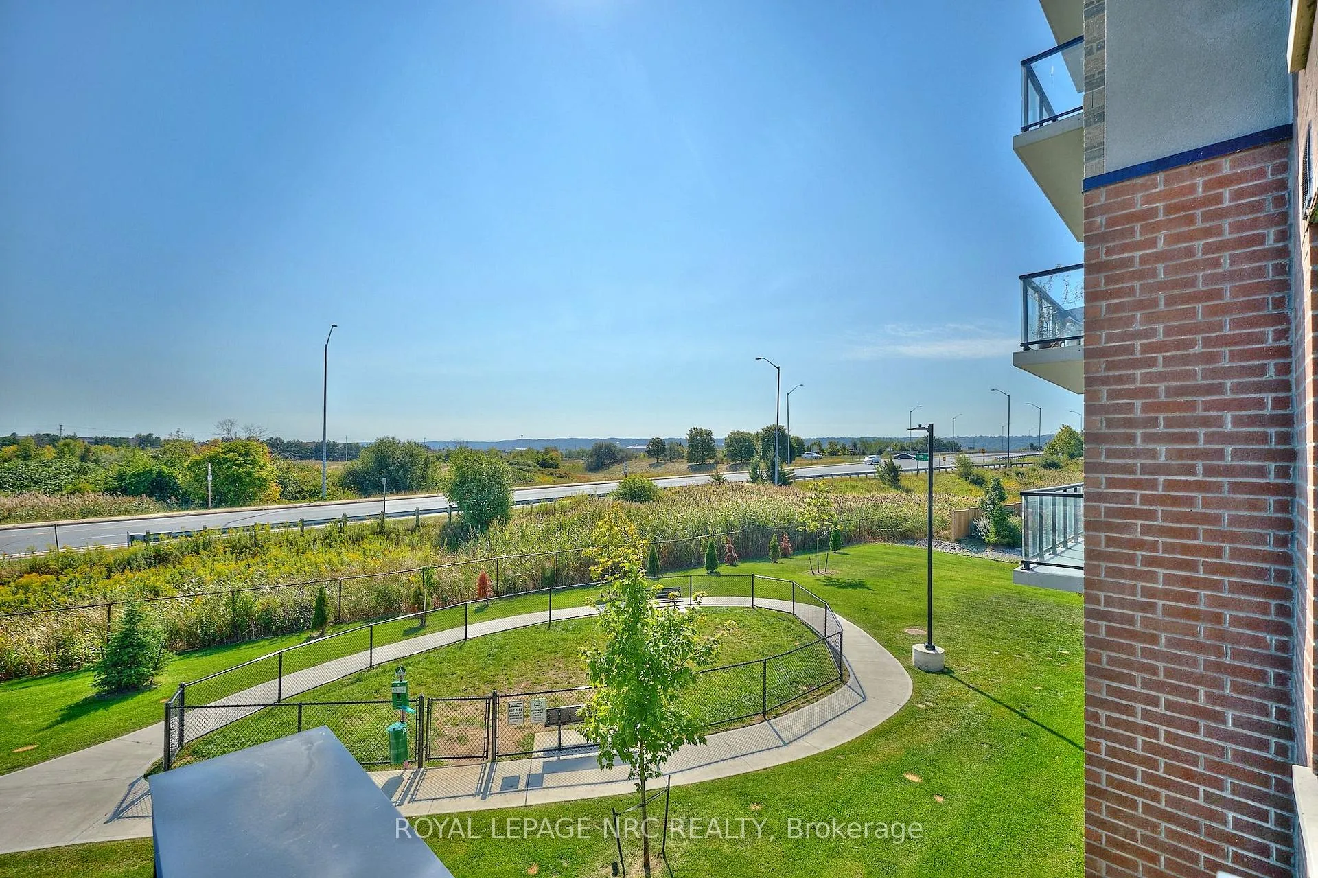 Photo 20 of Unit 221, 600 North Service Road, Hamilton, Lakeshore — HOMEH