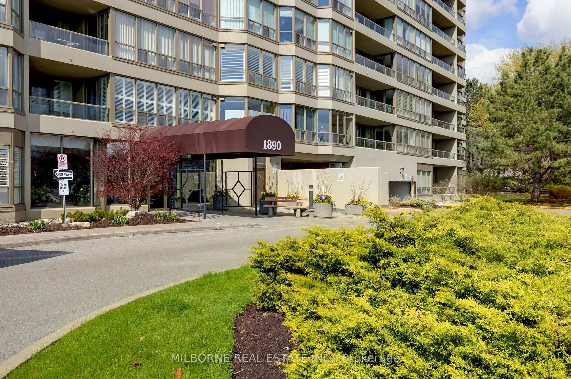 Photo 2 of Unit 507, 1890 Valley Farm Road, Pickering, Town Centre — HOMEH