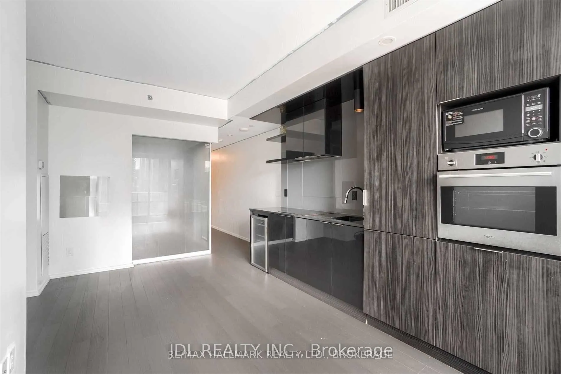 Photo 4 of Unit 1514, 70 Temperance Street, Toronto, Bay Street Corridor — HOMEH