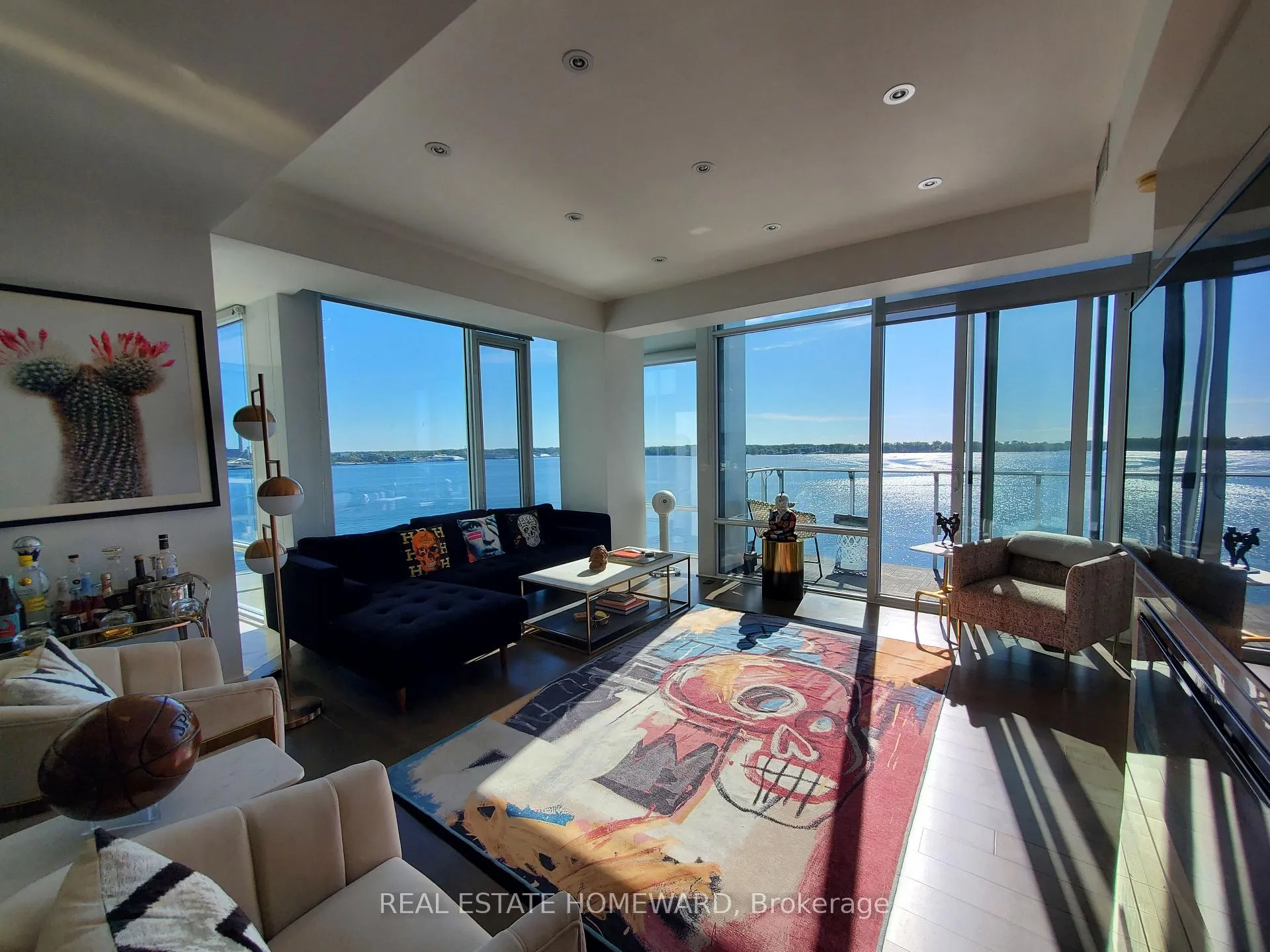 Photo 5 of Unit 1015, 29 Queens Quay E, Toronto, Waterfront Communities — HOMEH