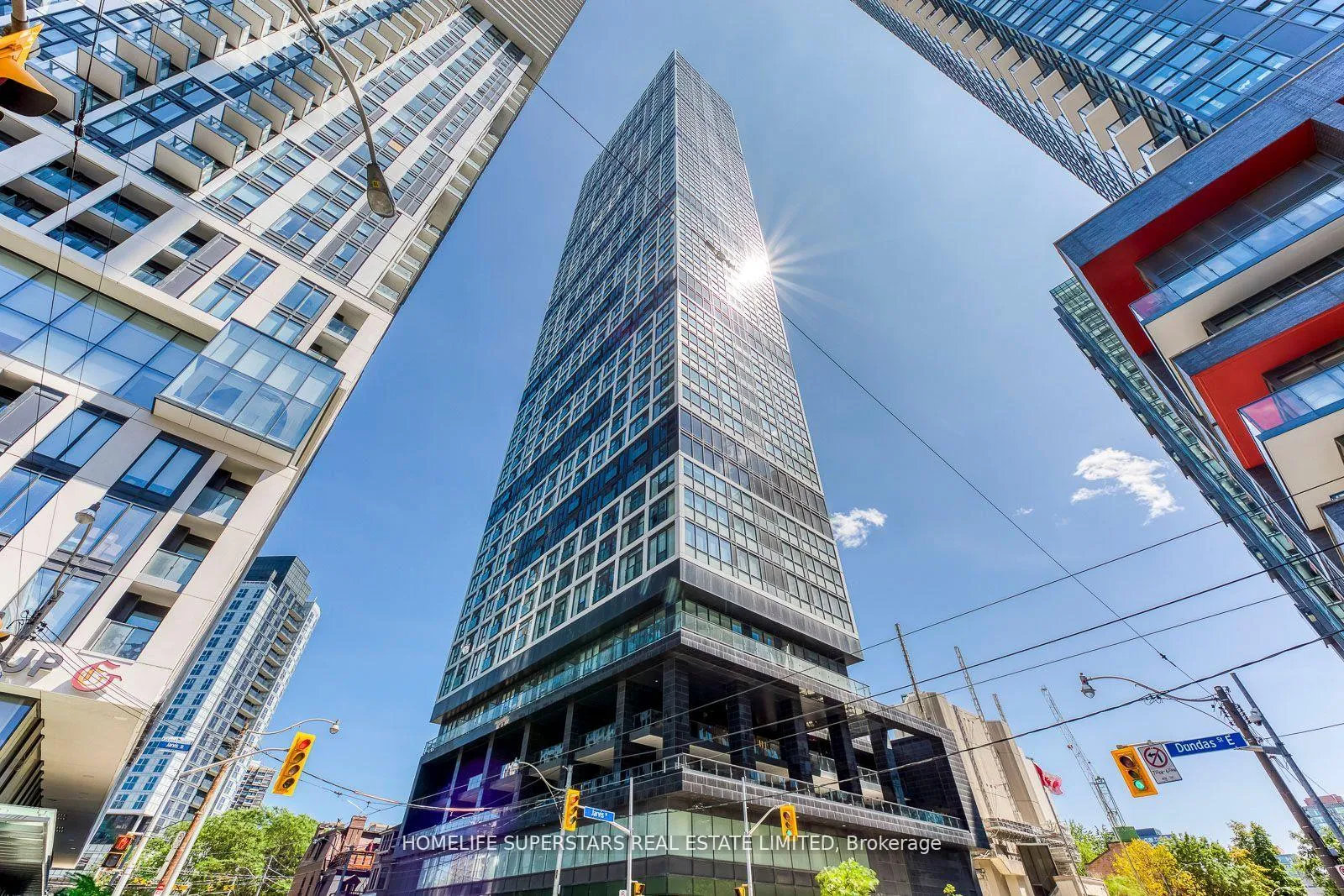 Front of Unit 2303, 181 Dundas Street