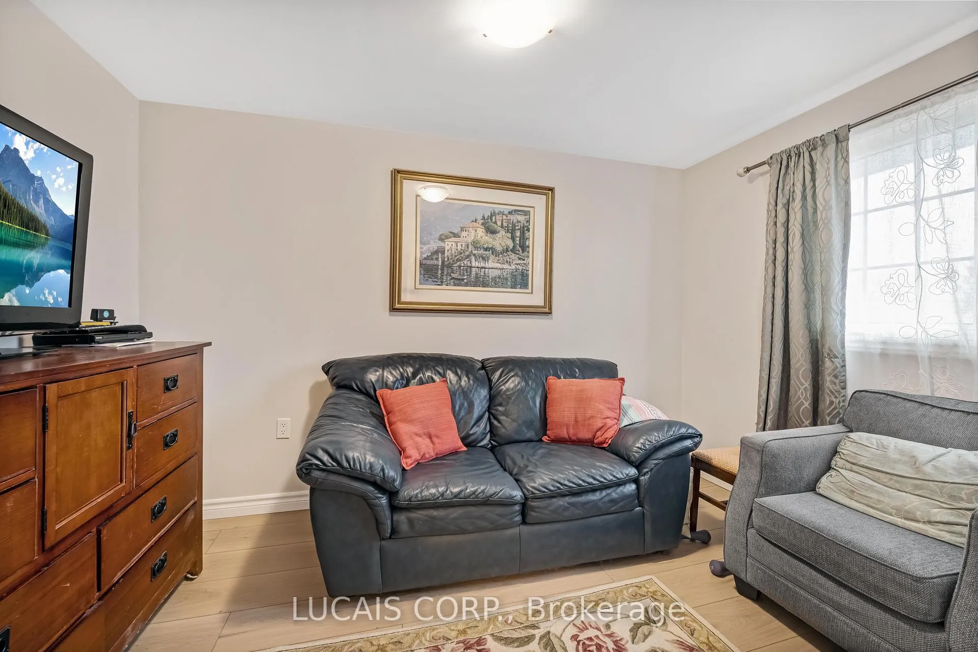 Photo 35 of 163 Stevenson Crescent, Renfrew — HOMEH