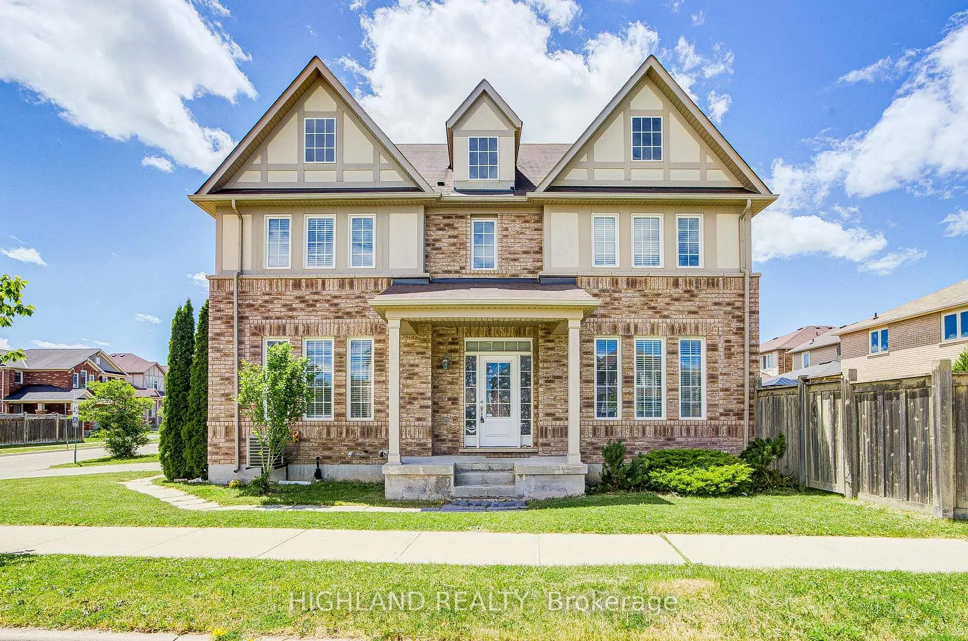 Photo 3 of 513 Tyrone Crescent, Milton, Willmott — HOMEH