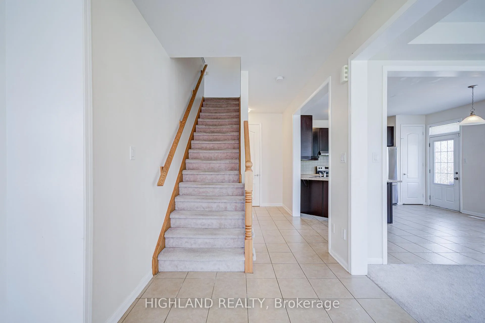 Photo 5 of 513 Tyrone Crescent, Milton, Willmott — HOMEH