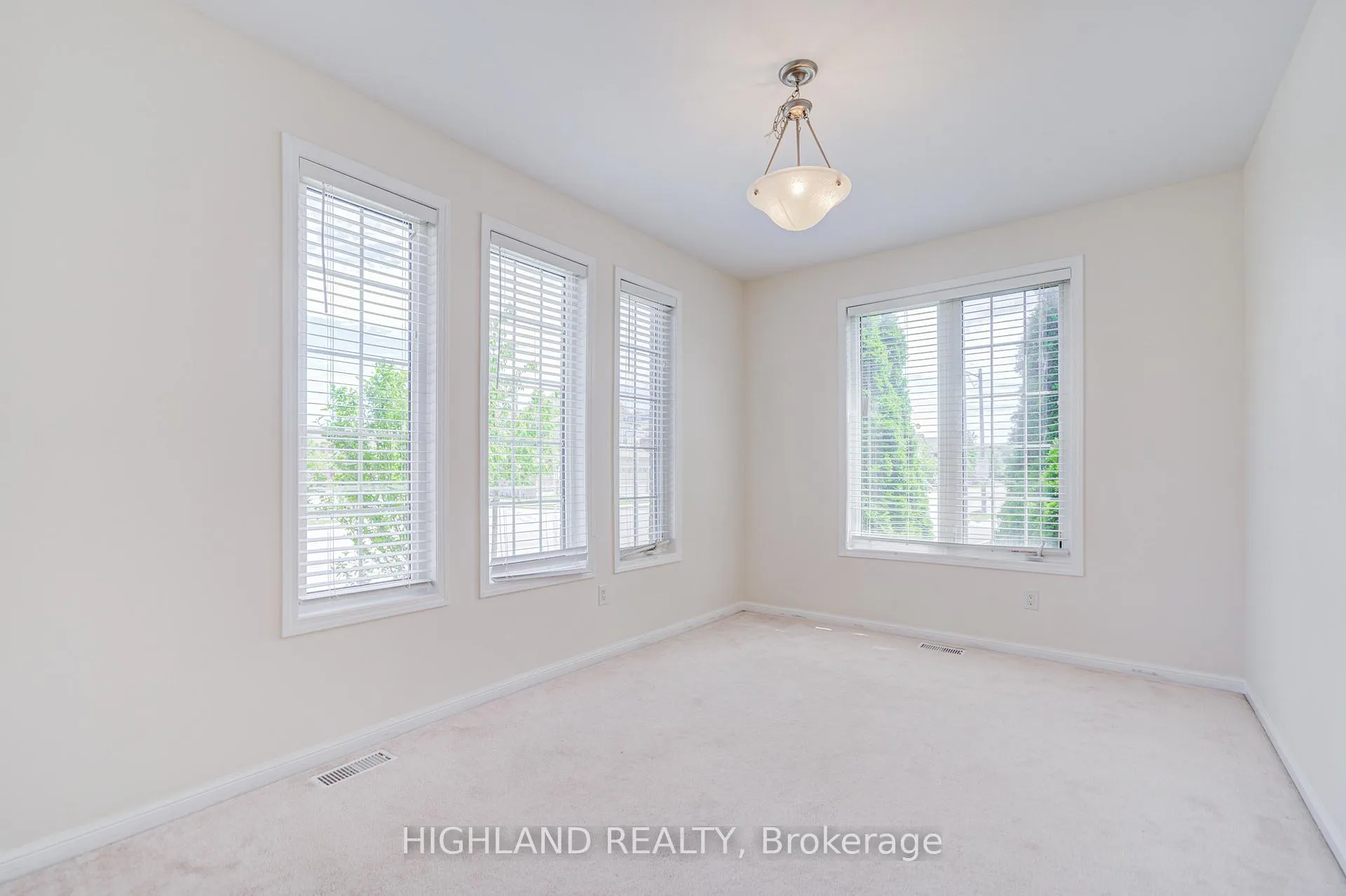 Photo 6 of 513 Tyrone Crescent, Milton, Willmott — HOMEH