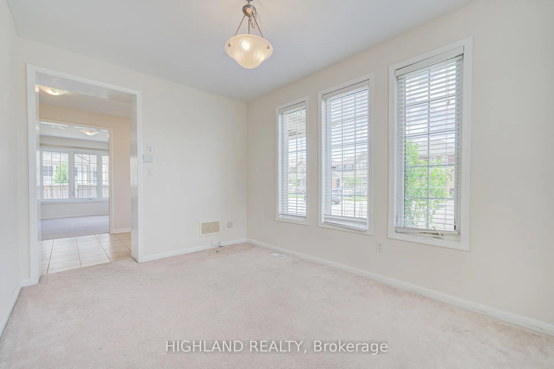 Photo 7 of 513 Tyrone Crescent, Milton, Willmott — HOMEH