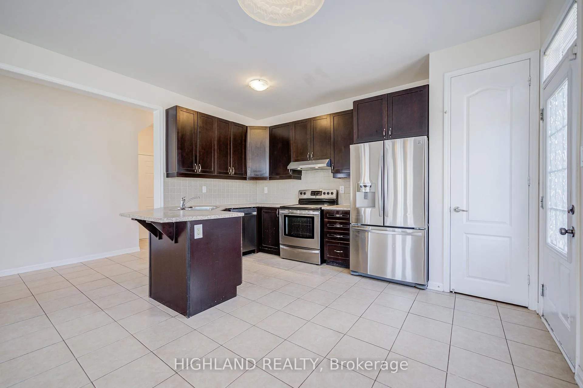 Photo 12 of 513 Tyrone Crescent, Milton, Willmott — HOMEH
