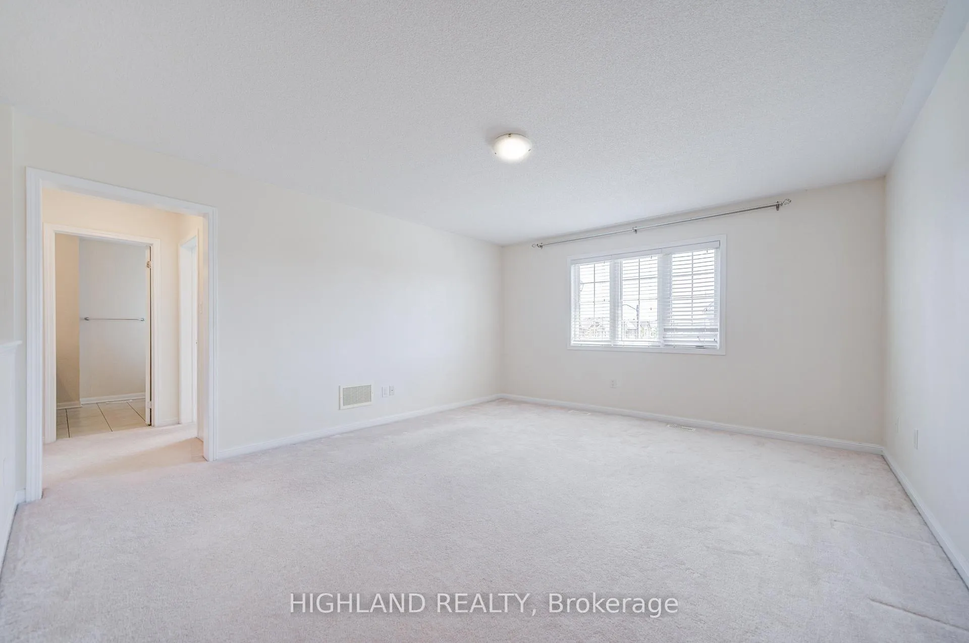 Photo 16 of 513 Tyrone Crescent, Milton, Willmott — HOMEH