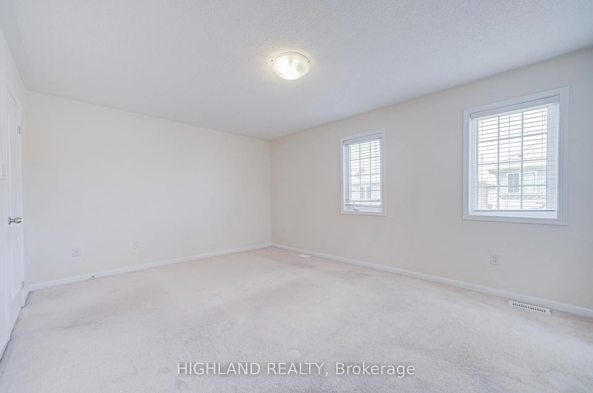 Photo 18 of 513 Tyrone Crescent, Milton, Willmott — HOMEH