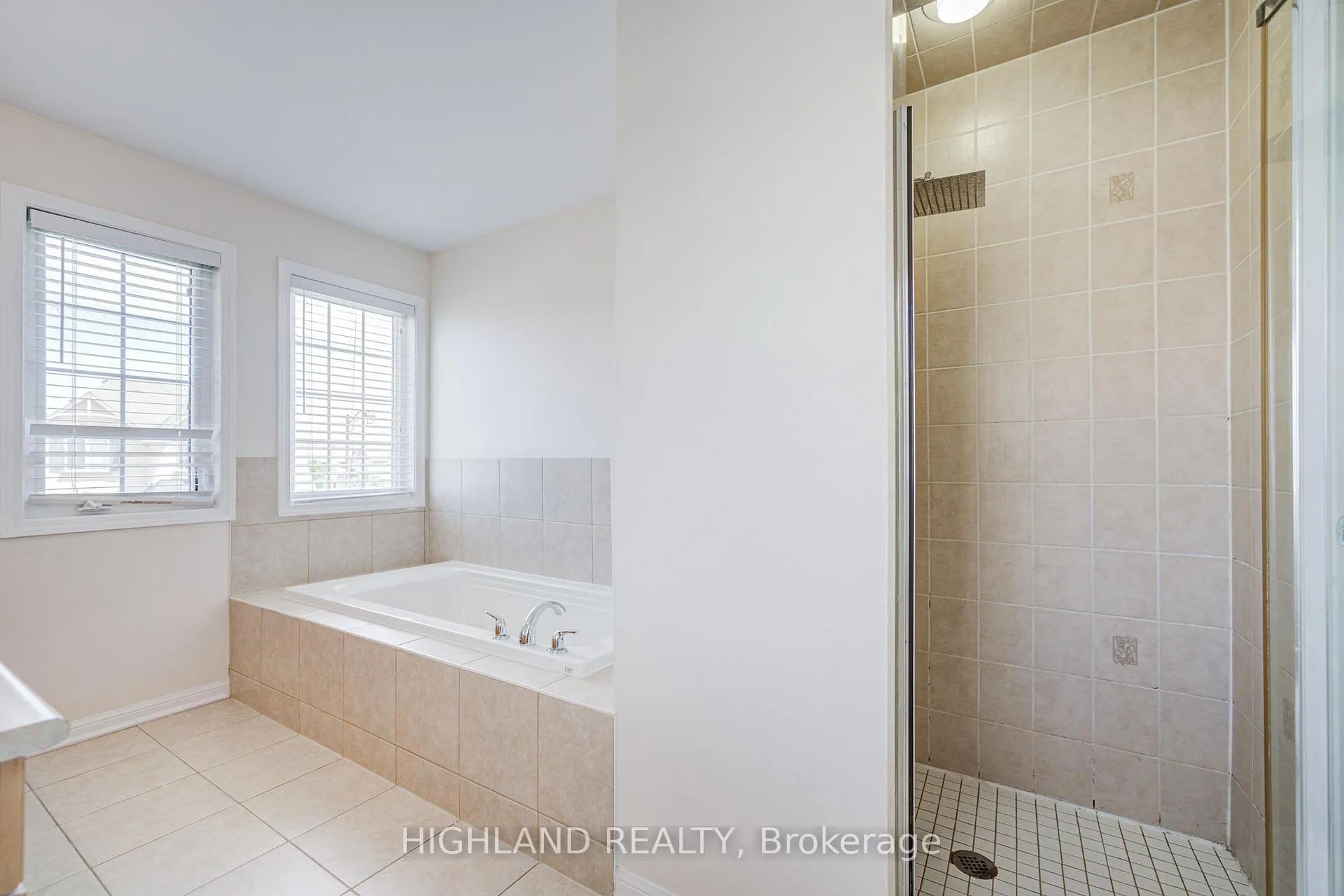 Photo 22 of 513 Tyrone Crescent, Milton, Willmott — HOMEH