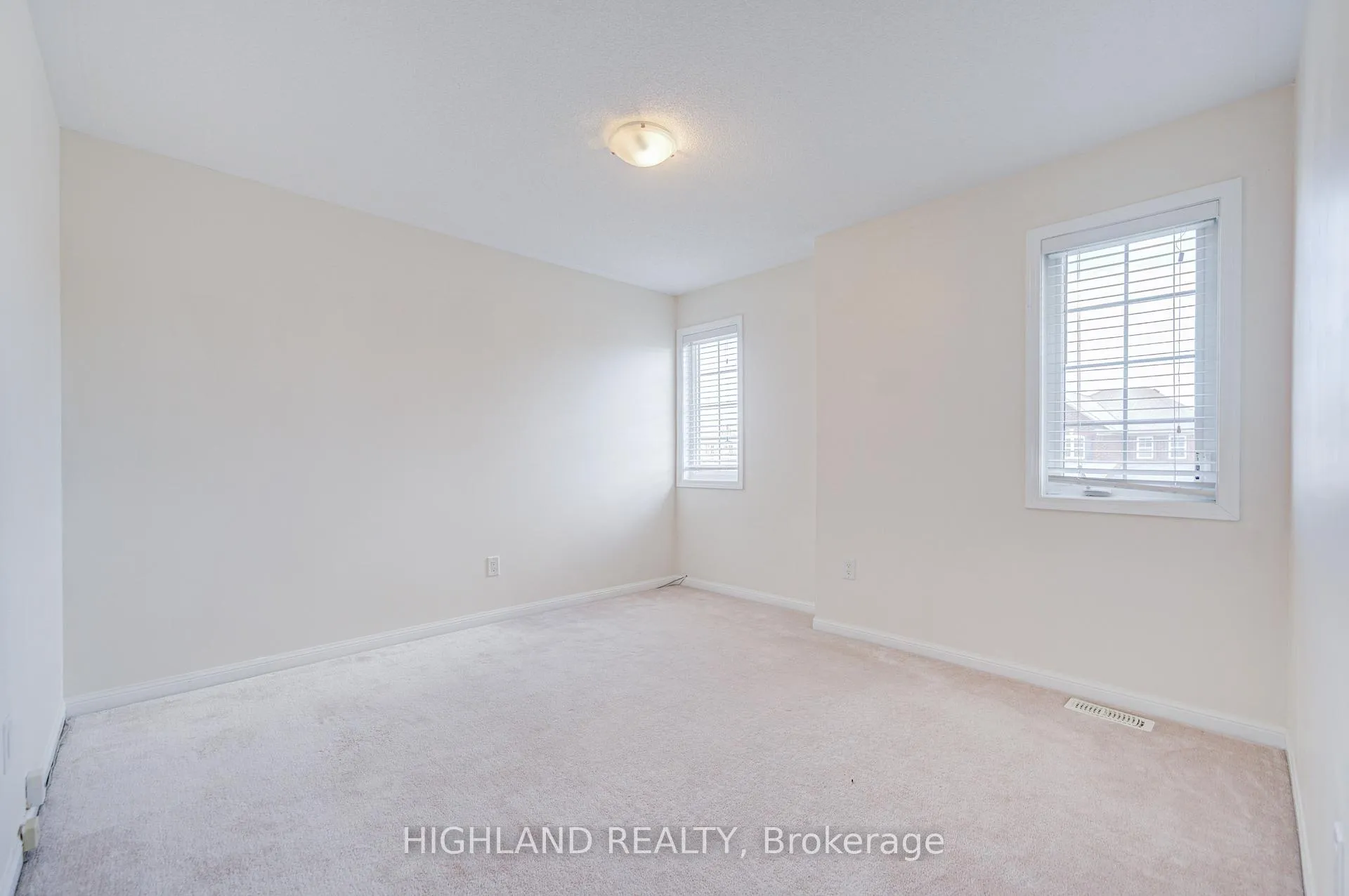 Photo 23 of 513 Tyrone Crescent, Milton, Willmott — HOMEH