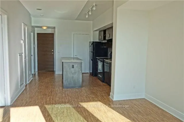 Photo 3 of Unit 527, 35 Brian Peck Crescent, Toronto, Thorncliffe Park — HOMEH