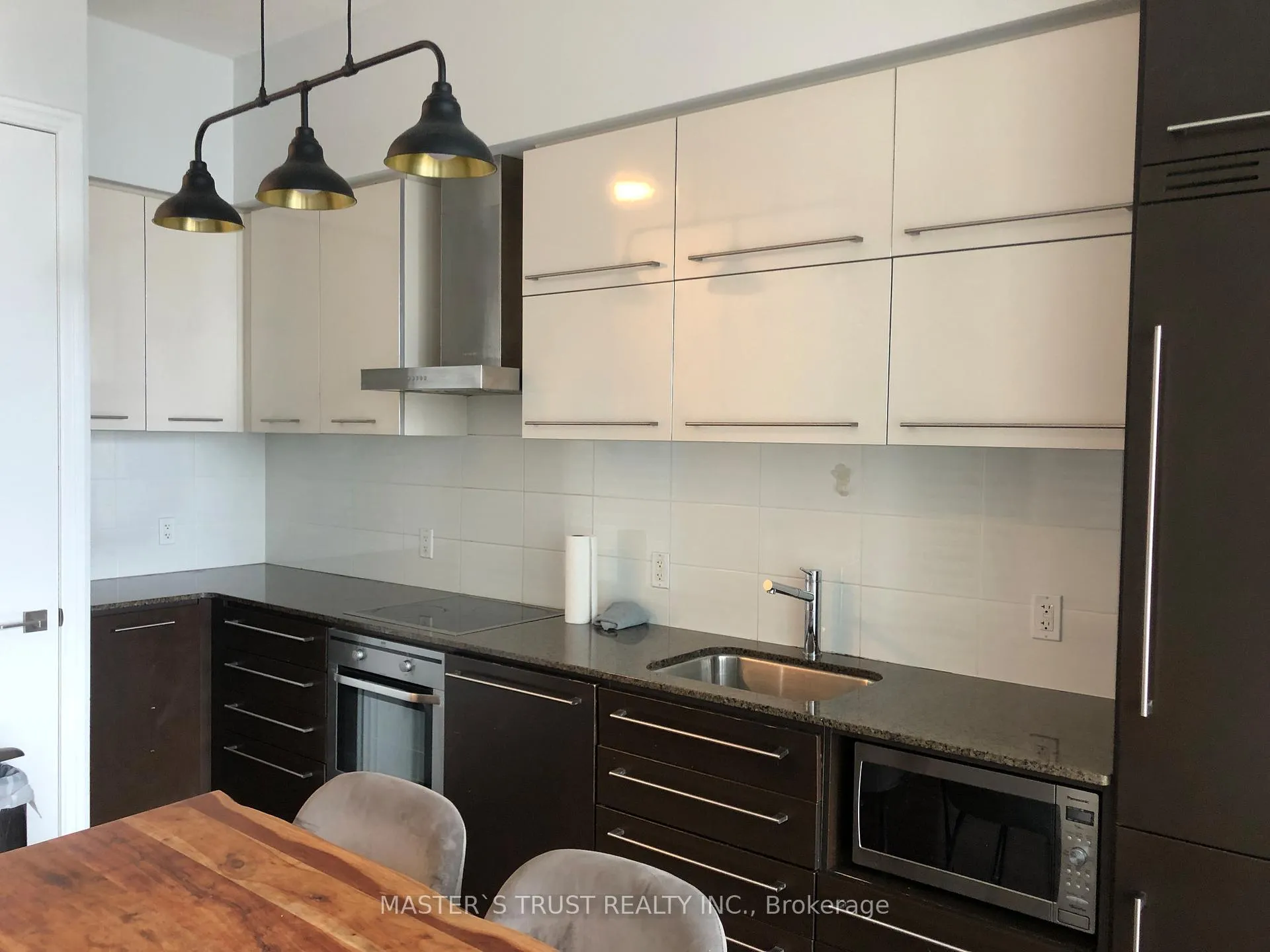 Photo 5 of Unit Ph103, 770 Bay Street, Toronto, Bay Street Corridor — HOMEH