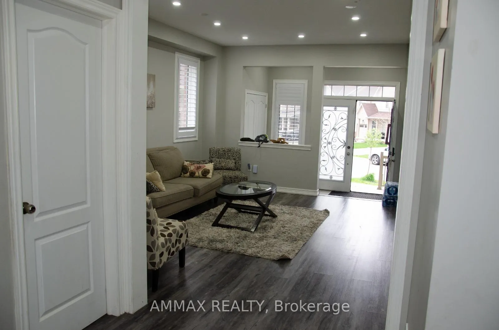 Photo 16 of 261 Bruce Cameron Drive, Clarington, Bowmanville — HOMEH