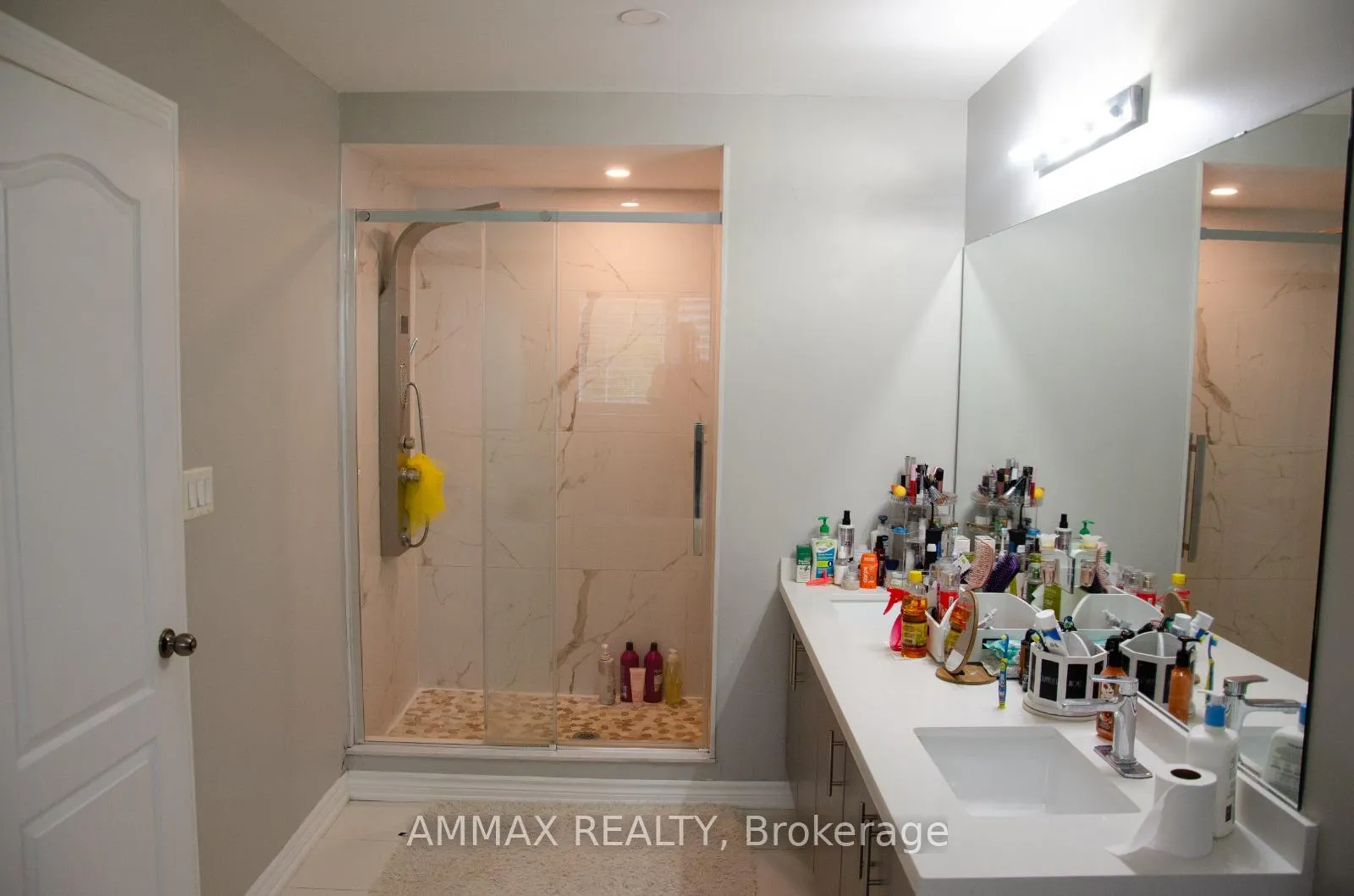 Photo 24 of 261 Bruce Cameron Drive, Clarington, Bowmanville — HOMEH