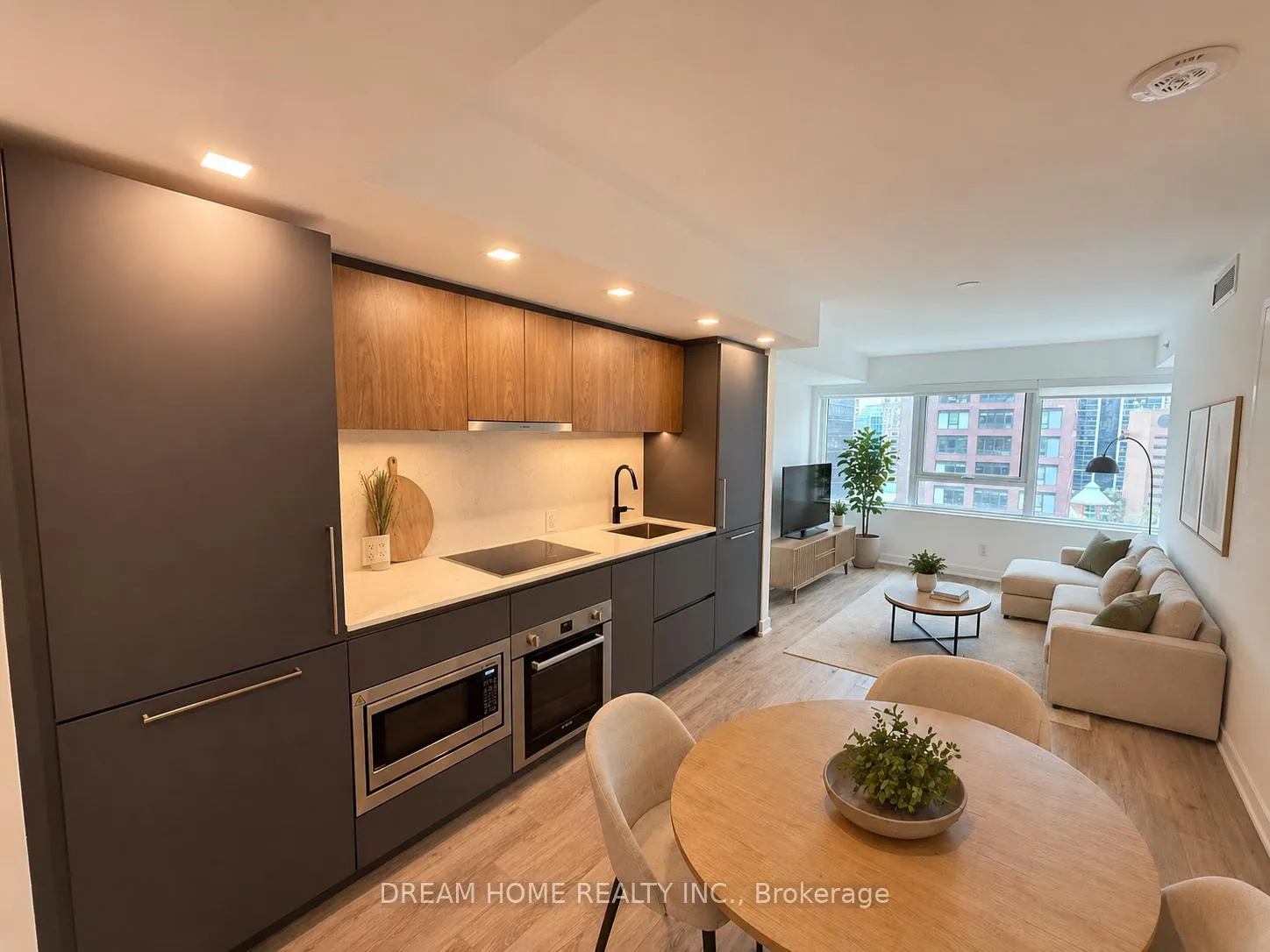 Photo 13 of Unit 1403, 609 Sherbourne Street, Toronto, North St. James Town — HOMEH