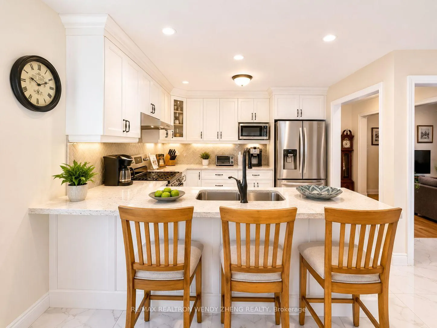 Photo 8 of 106 Domingo Street, Vaughan, Vellore Village — HOMEH