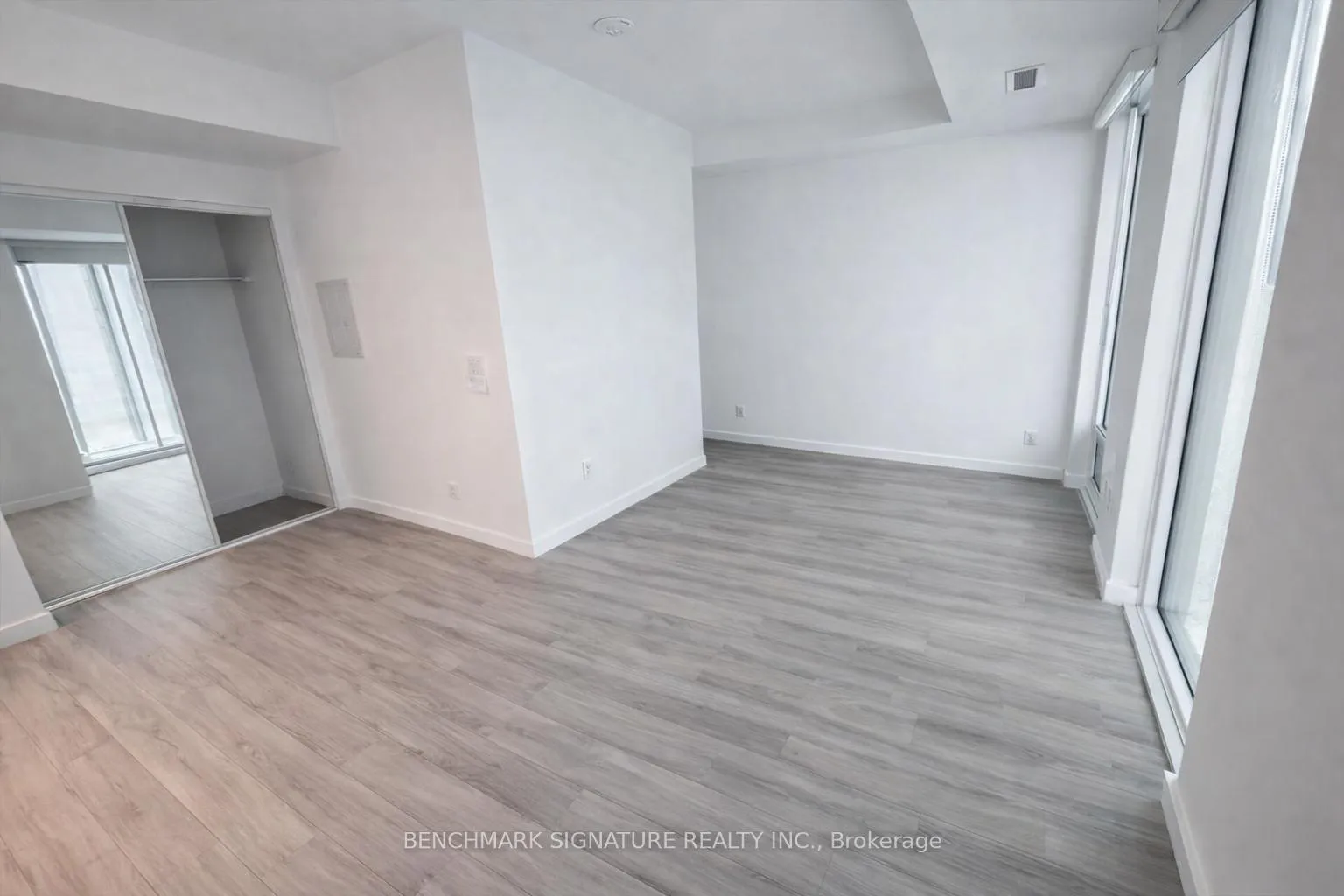 Photo 3 of Unit 517, 121 Saint Patrick Street, Toronto, Kensington-Chinatown — HOMEH