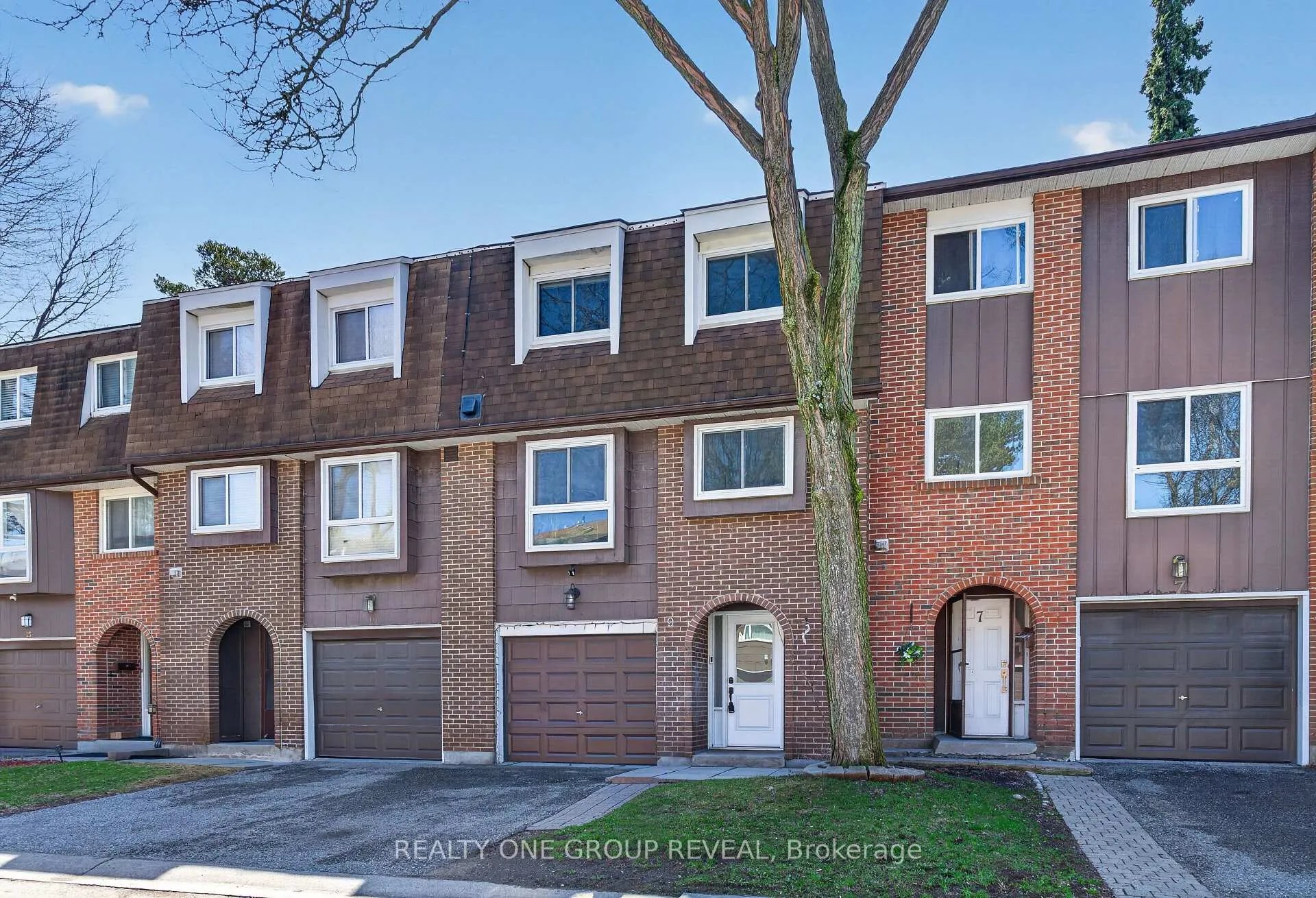 Photo 1 of Unit 9, 443 Manse Road, Scarborough, West Hill — HOMEH