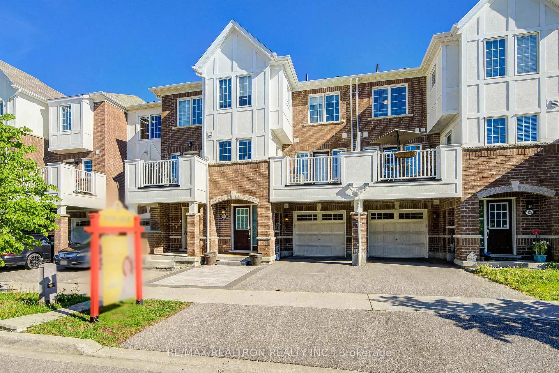 Photo 2 of 1020 Dragonfly Avenue, Pickering, Rural Pickering — HOMEH