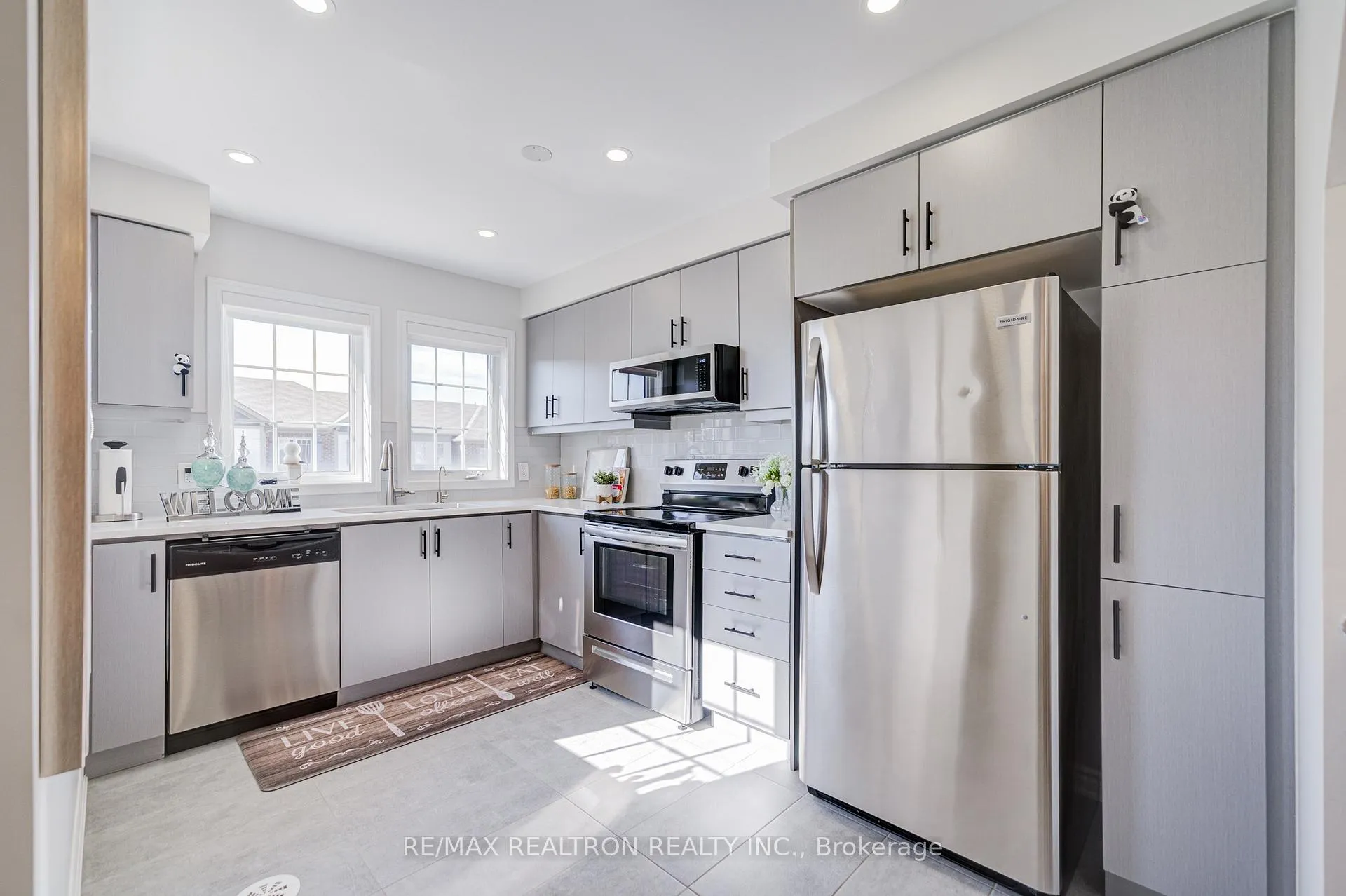 Photo 13 of 1020 Dragonfly Avenue, Pickering, Rural Pickering — HOMEH