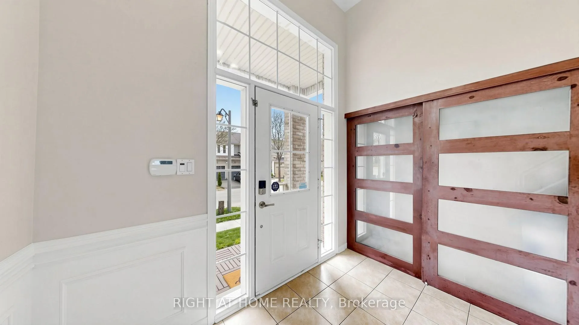 Photo 4 of 22 Byram Downs Street, Ajax, Central East — HOMEH