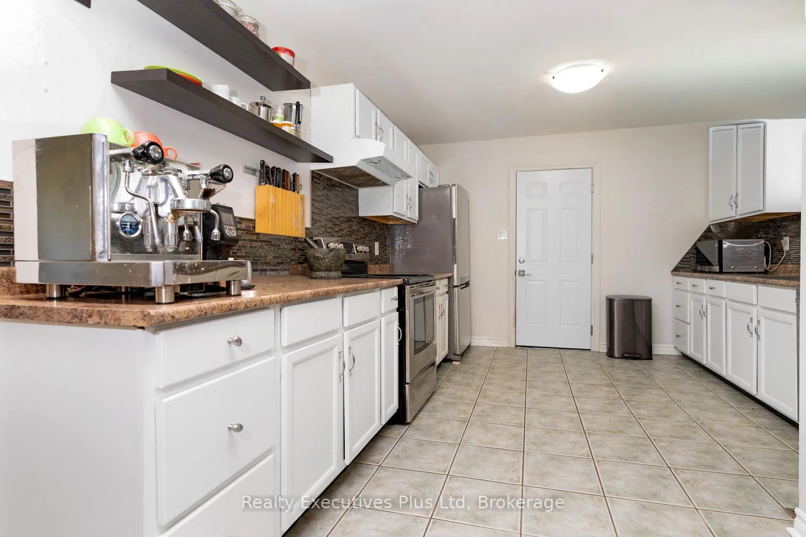 Photo 4 of 24 McConkey Place, Barrie, Allandale Heights — HOMEH