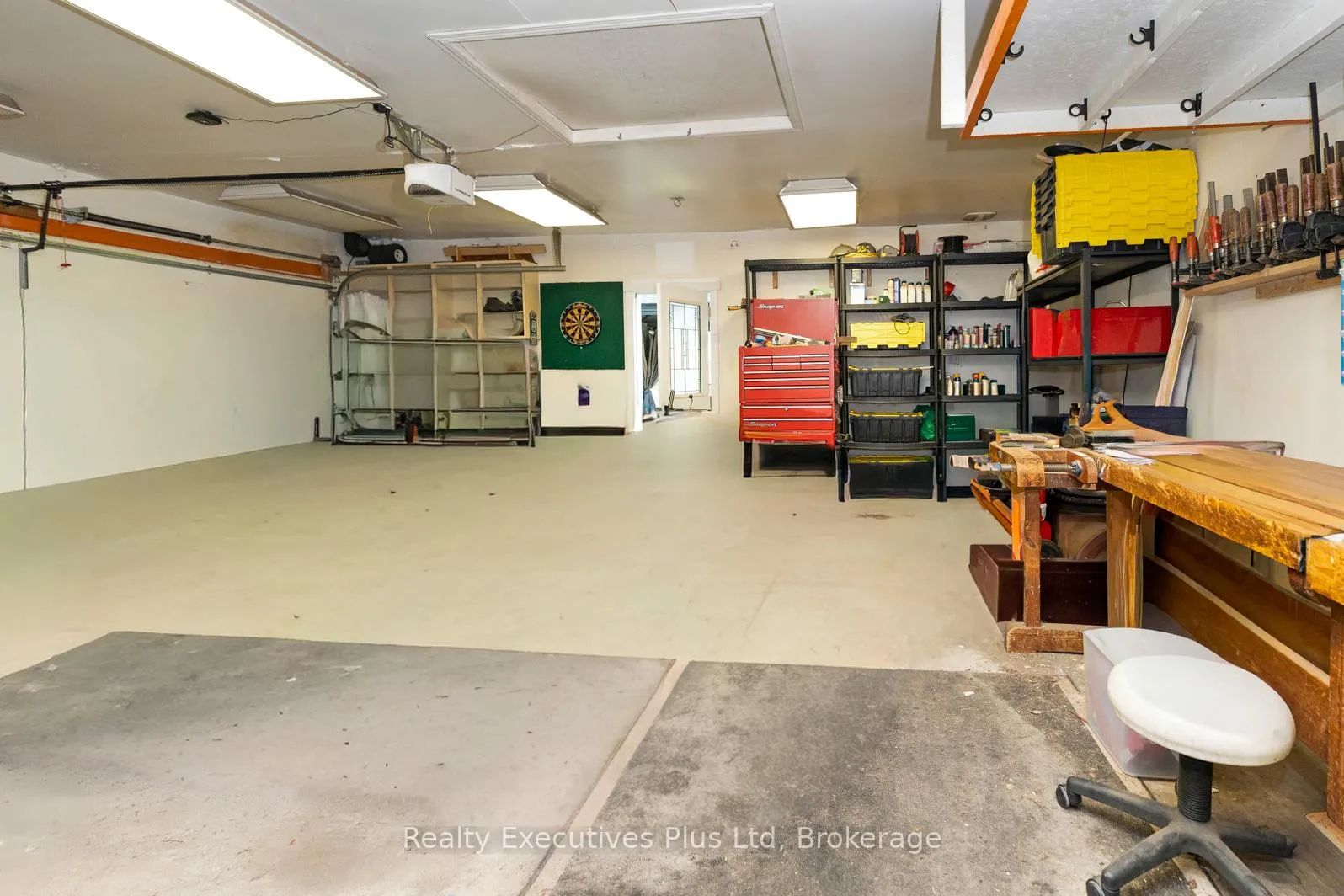 Photo 15 of 24 McConkey Place, Barrie, Allandale Heights — HOMEH