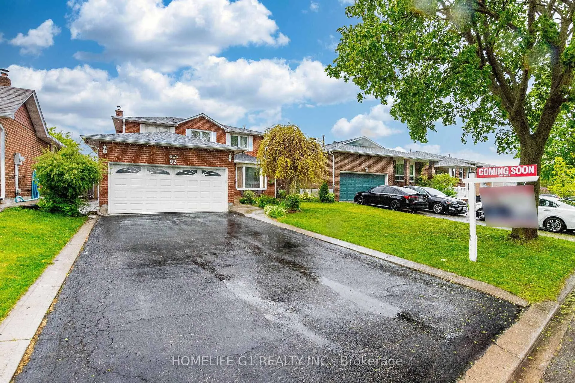 Photo 2 of 92 Reynier Drive, Brampton, Heart Lake East — HOMEH