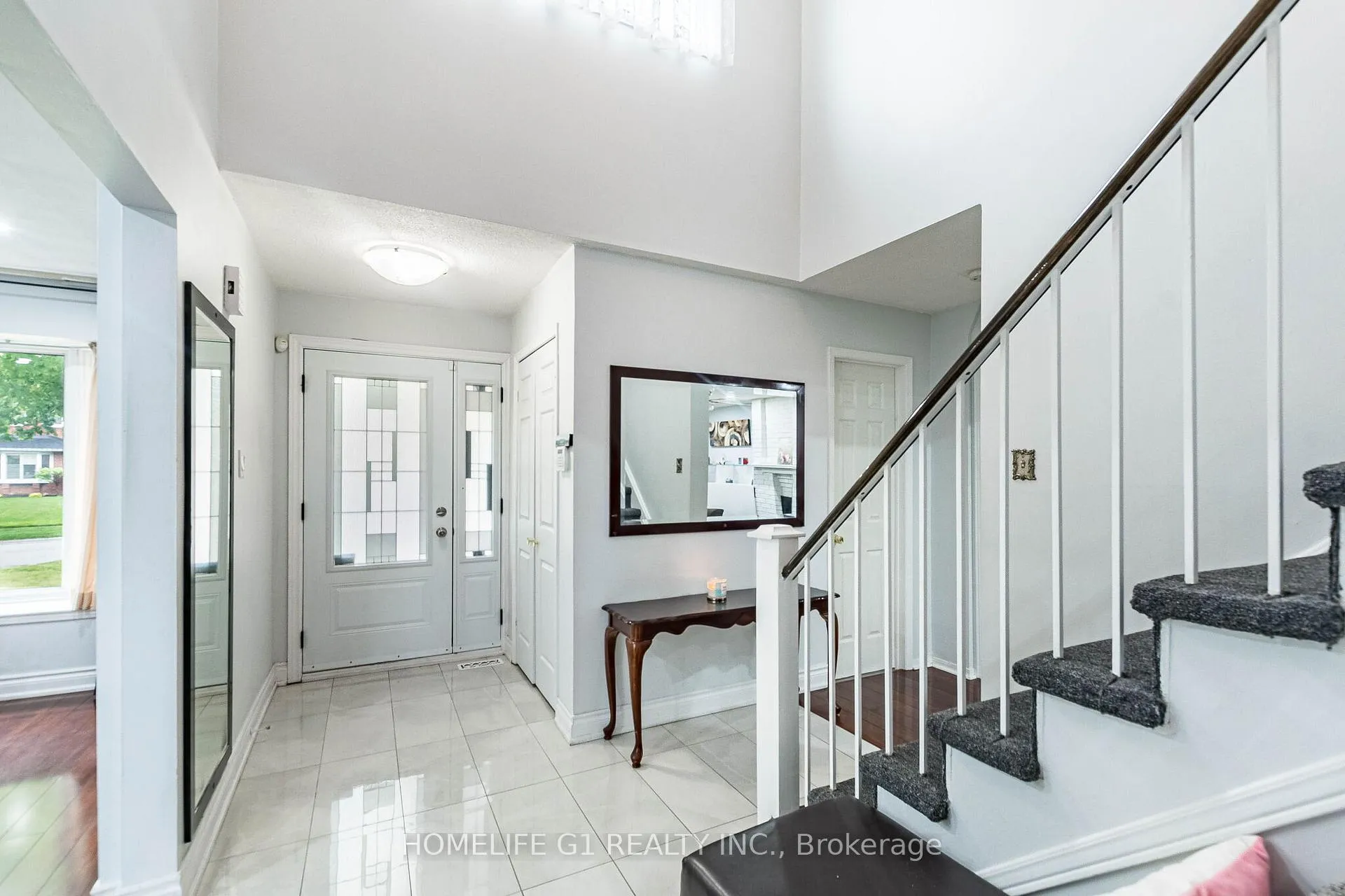 Photo 8 of 92 Reynier Drive, Brampton, Heart Lake East — HOMEH