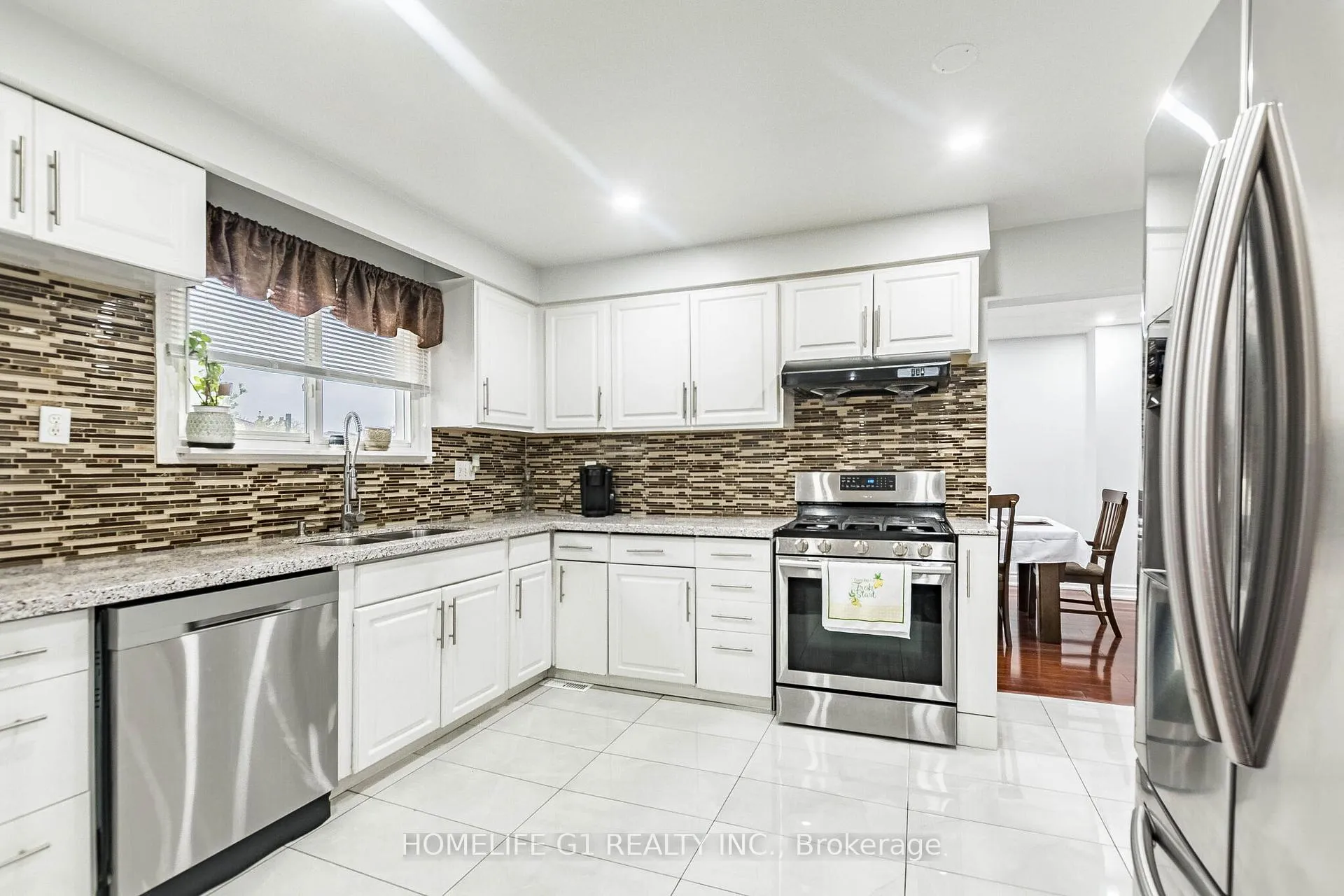 Photo 17 of 92 Reynier Drive, Brampton, Heart Lake East — HOMEH