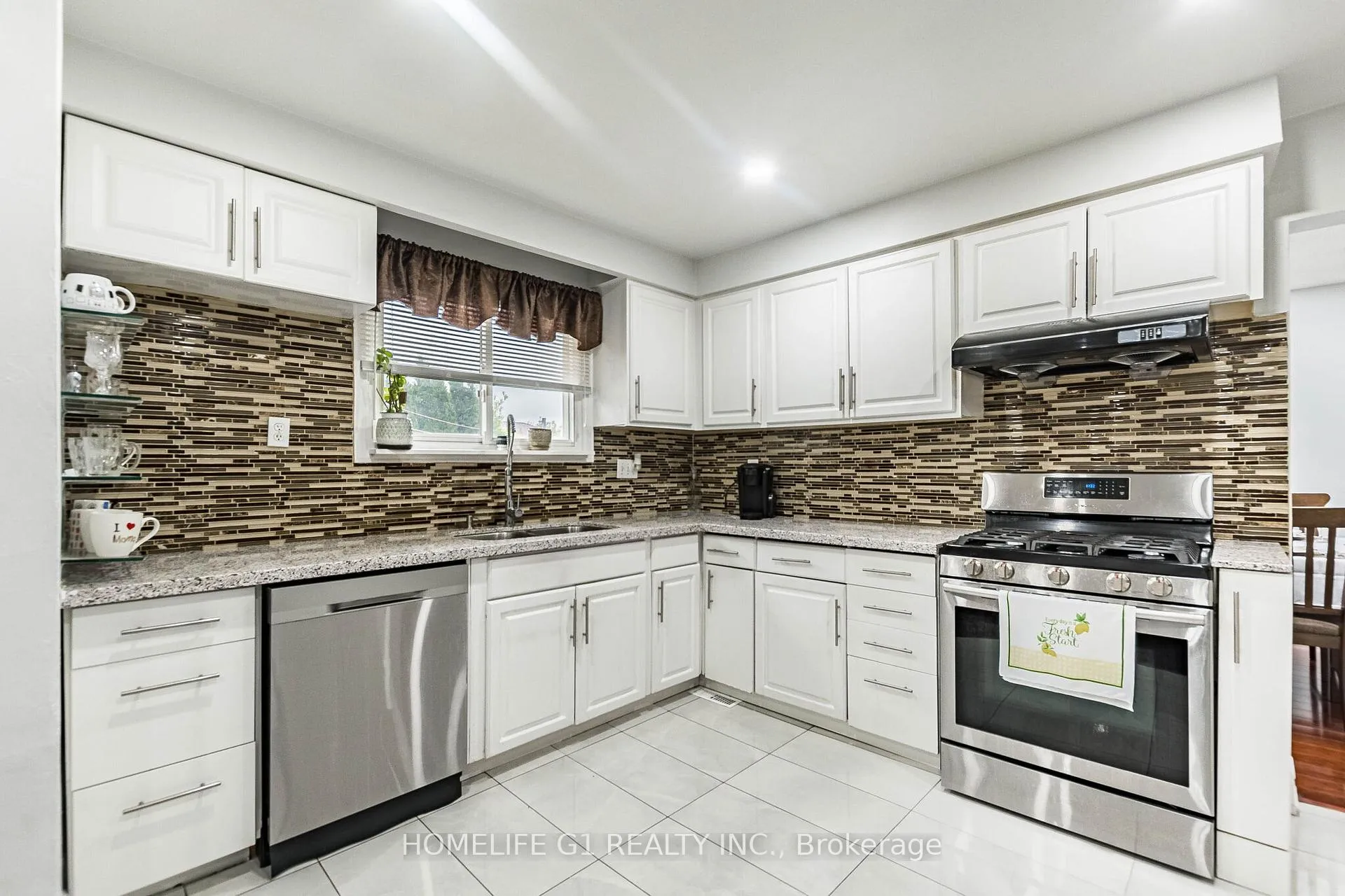 Photo 18 of 92 Reynier Drive, Brampton, Heart Lake East — HOMEH
