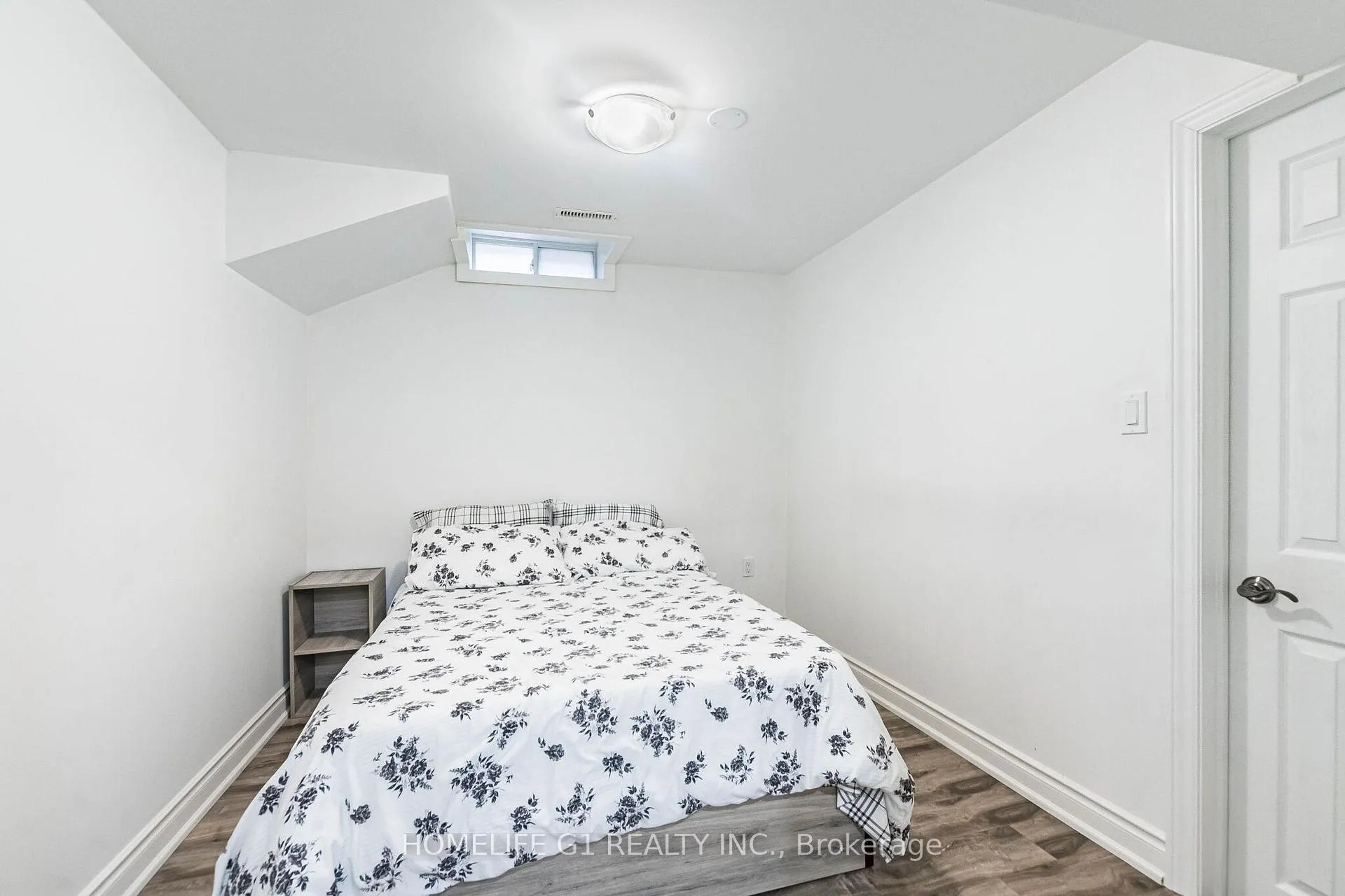 Photo 33 of 92 Reynier Drive, Brampton, Heart Lake East — HOMEH