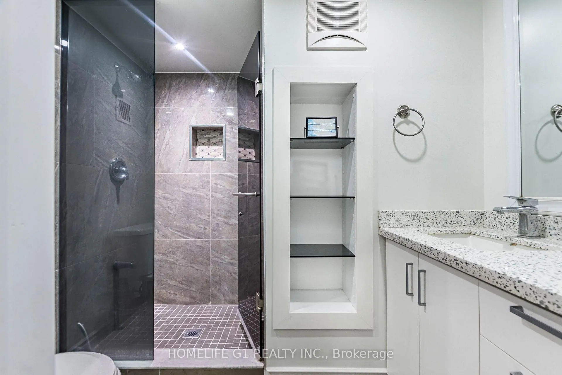 Photo 35 of 92 Reynier Drive, Brampton, Heart Lake East — HOMEH
