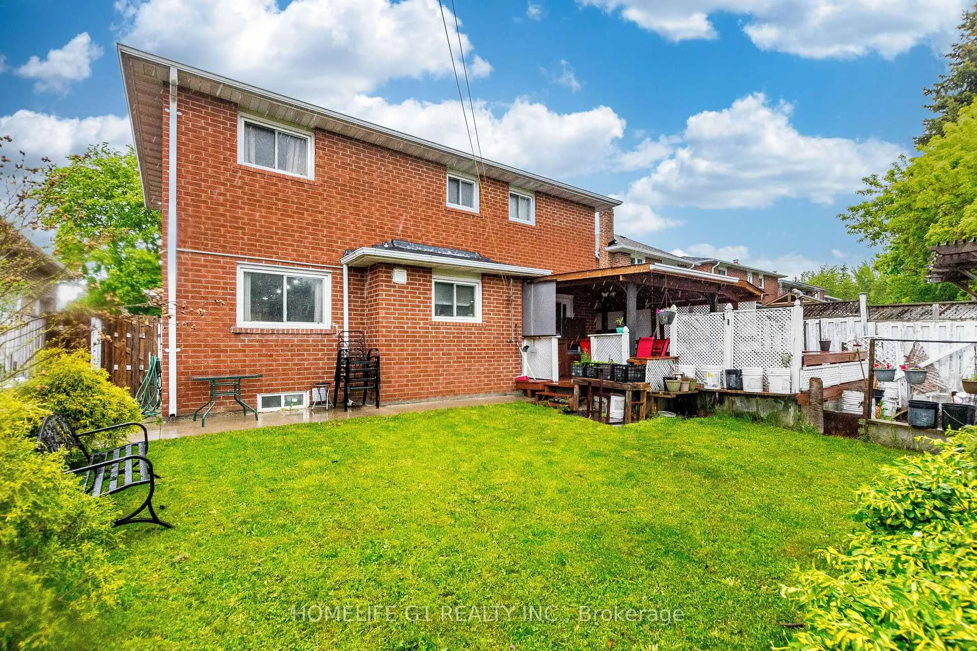 Photo 36 of 92 Reynier Drive, Brampton, Heart Lake East — HOMEH
